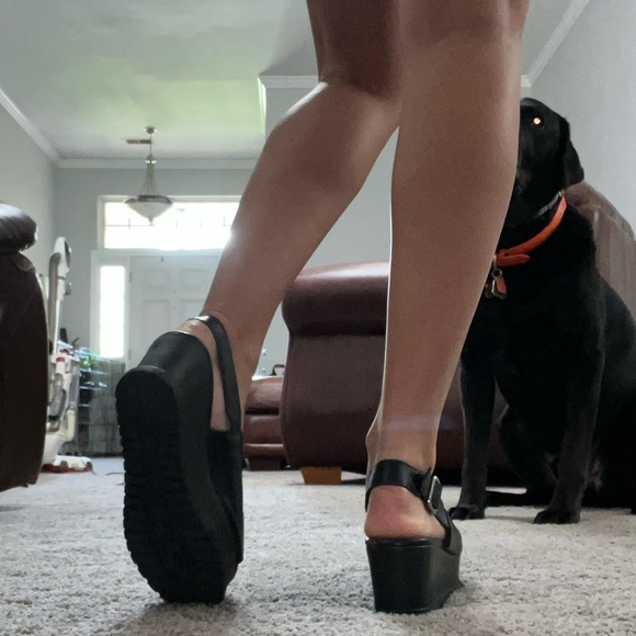 Black Platform Sandals - Picture 3 of 8